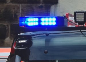 Blaulicht am Löschgruppenfahrzeug Symbolbild der blaulichtSMS die Zusatzalarmierung via Alarm App für Feuerwehr Rettung THW Bergwacht und Co