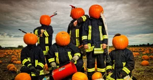 Halloween-Einsatz von Feuerwehrmännern